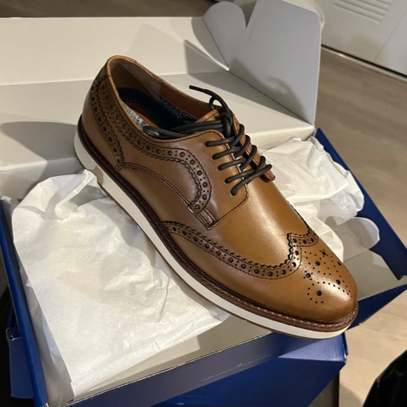 Vince CAMUTO Shoes $95 EACH PAIR main image 4